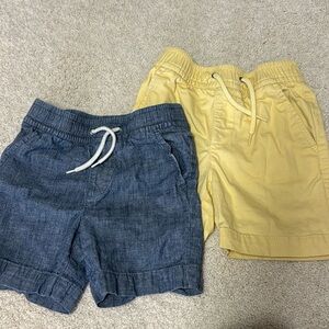 Gap Boys Shorts 4 Toddler 2 pairs